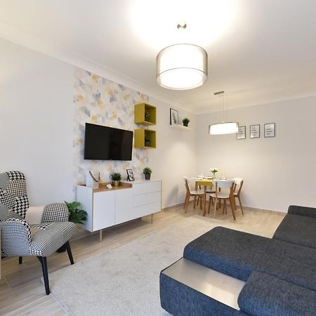 Kiralykut 2 Apartman - Ingyen Parkolas, Bicajok, Ac セーケシュフェヘールヴァール エクステリア 写真