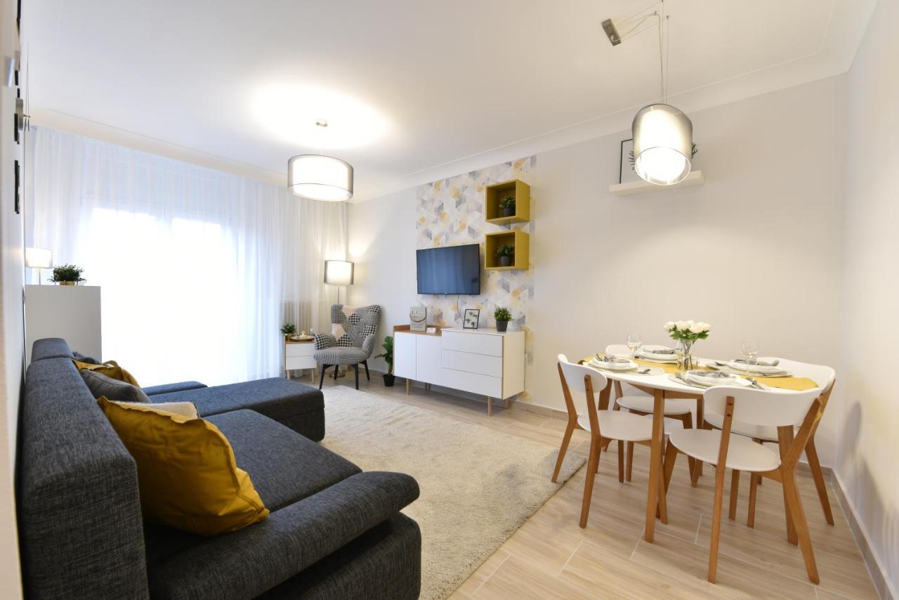 Kiralykut 2 Apartman - Ingyen Parkolas, Bicajok, Ac セーケシュフェヘールヴァール エクステリア 写真